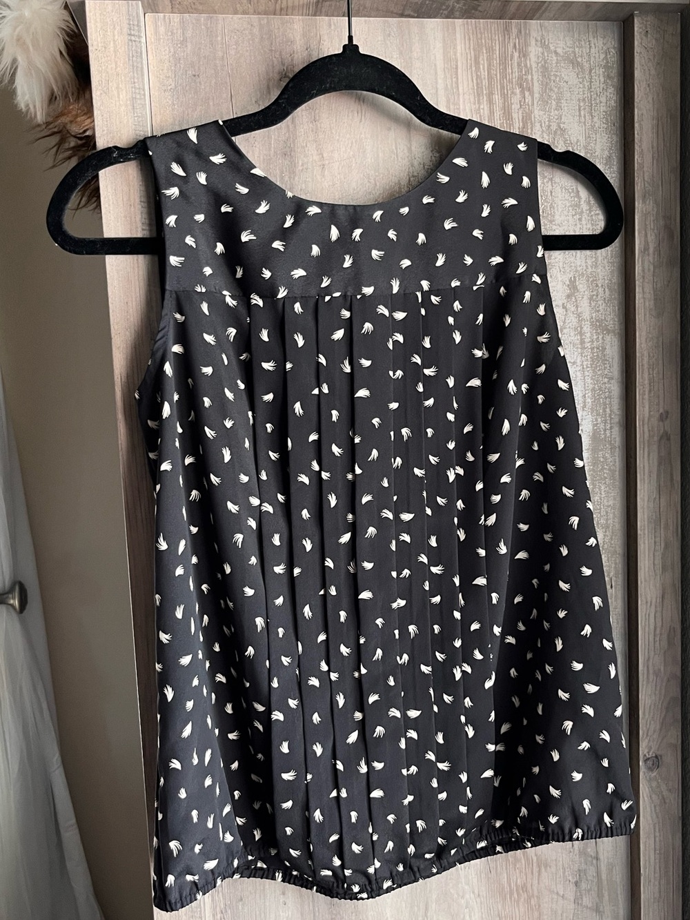 LOFT Black Sleeveless Pleated Tunic with White Dot Print